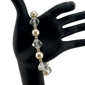 Elegant Chunky Faux Pearl and Resin Pyramid Bead Bracelet